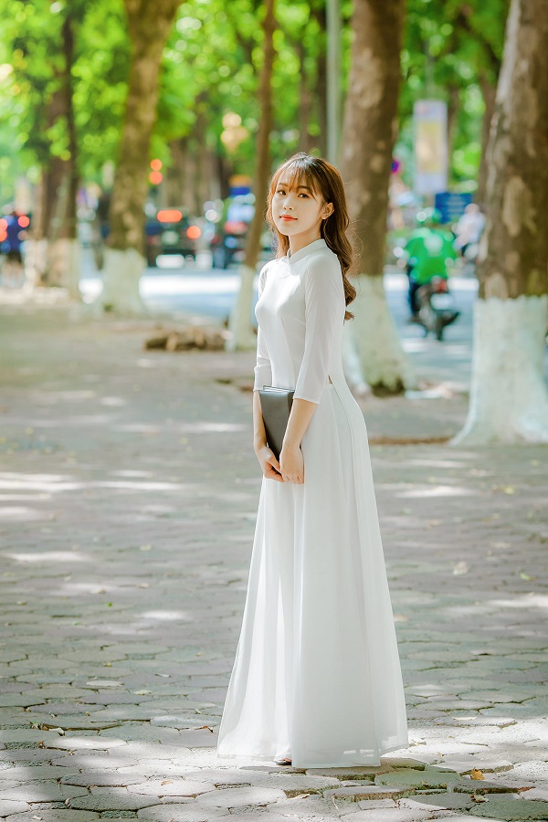 Thue-ao-dai-hoc-sinh-o-Ha-Noi